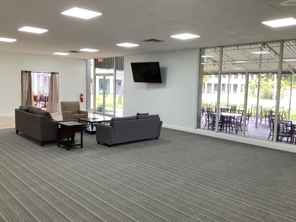Heritage Park Inn Kissimmee Buitenkant foto